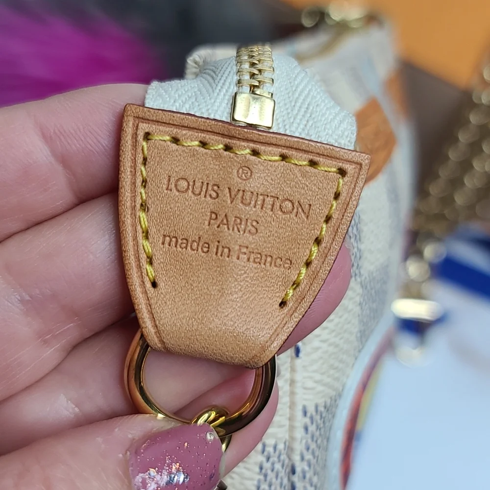 Louis Vuitton Damier Azur 2018 trunk pochette Hawaii, limited edition